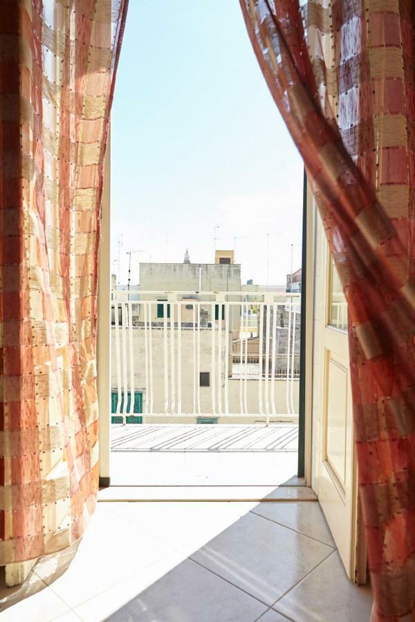 Baciata Dal Sole Home Монополи Экстерьер фото